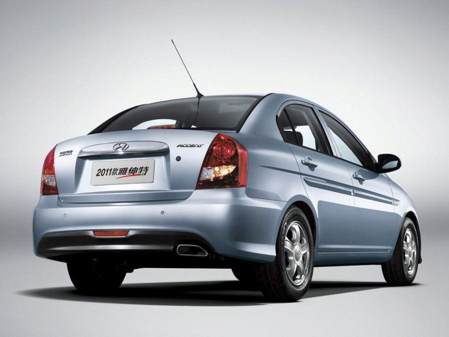  Hyundai Accent 2010 года  (CN) (фото 3 из 4)